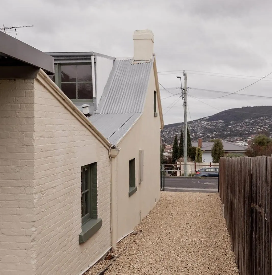 Cavell Street Cottage In West Hobart 0*,  Australien