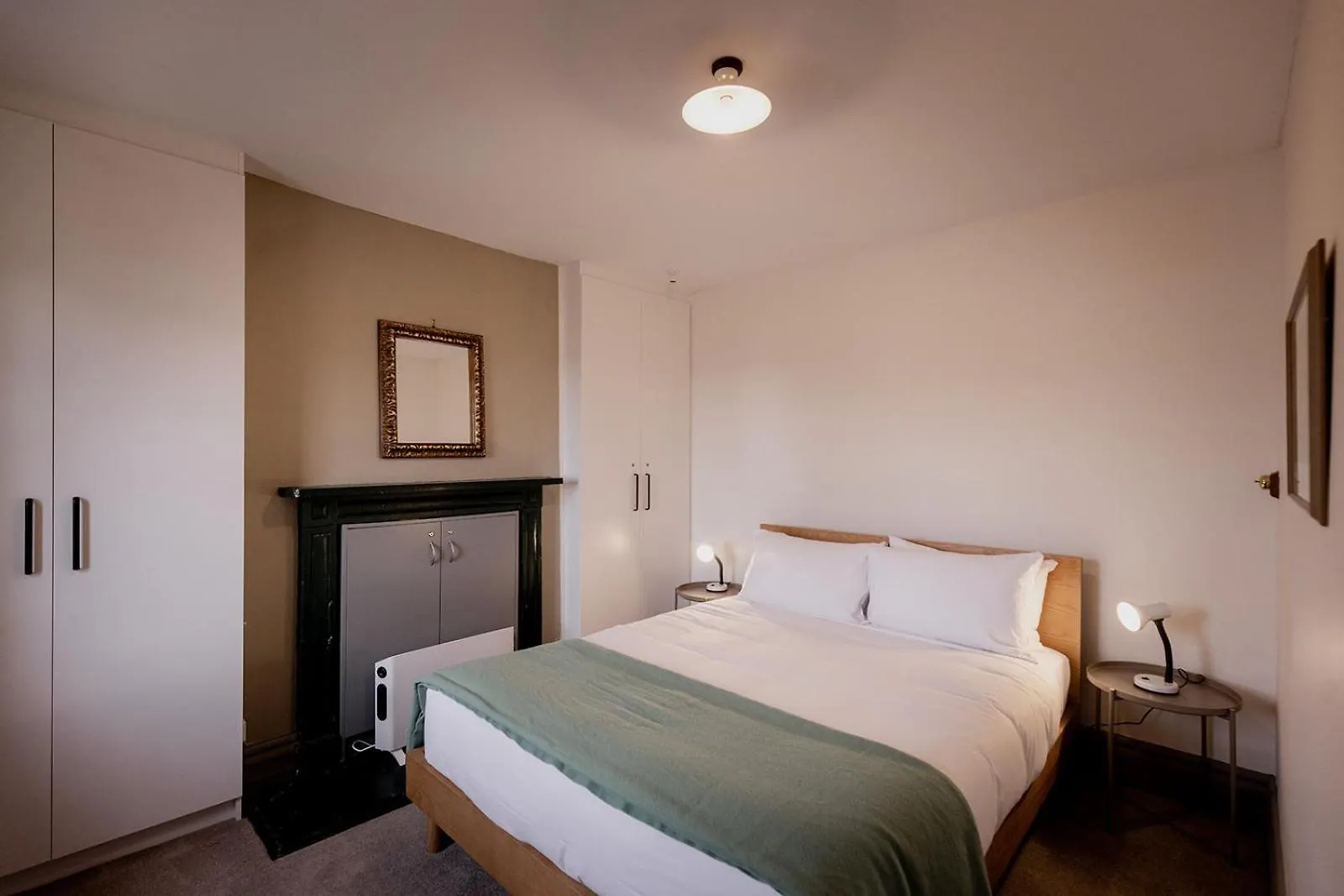 Cavell Street Cottage In West Hobart 0*,
