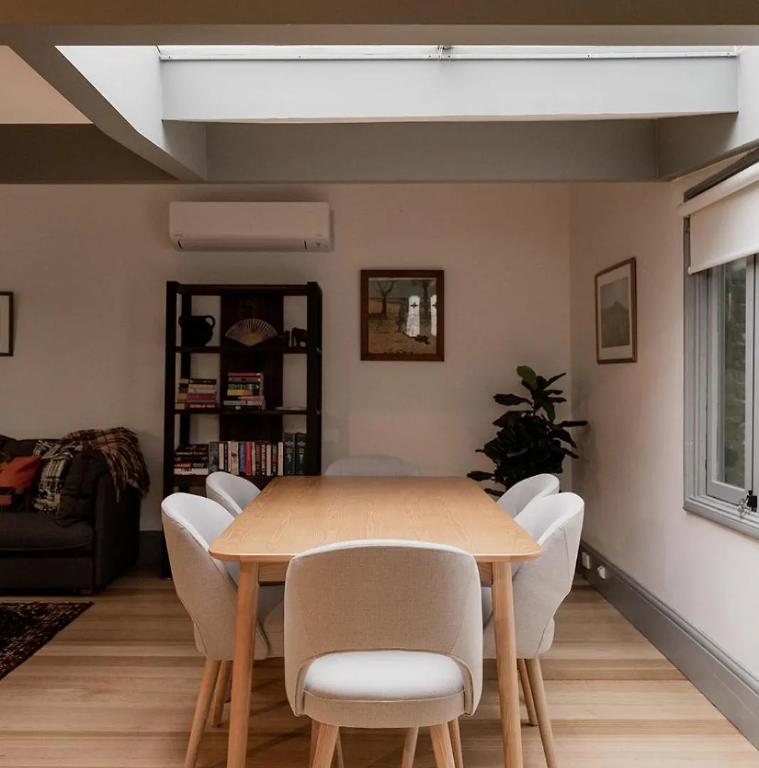 Cavell Street Cottage In West Hobart